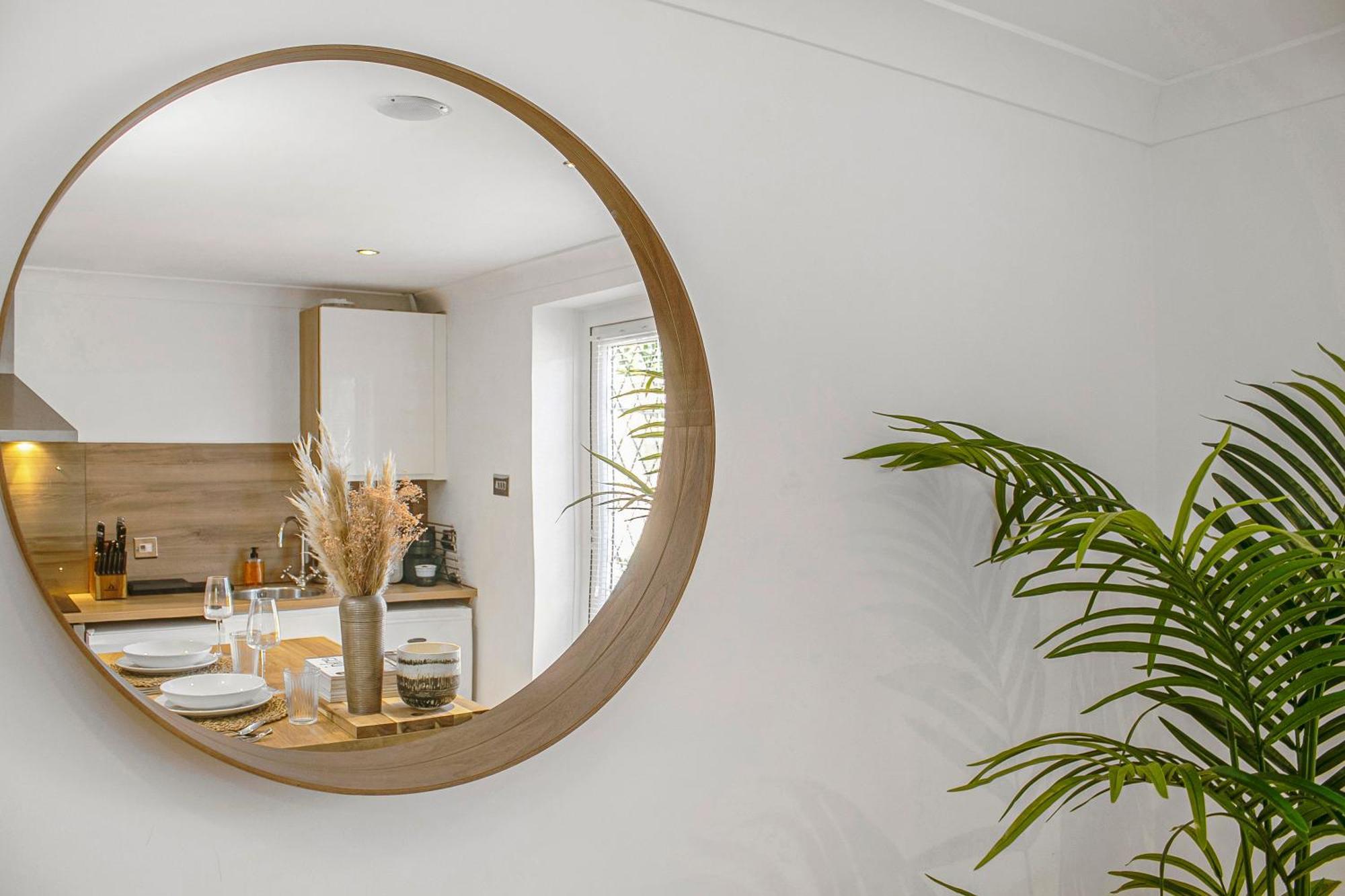 The Annex - Unparalleled Beach Front Luxury Accommodation - Private South West Facing Patio Area - Pet Friendly - Sky - Netflix - Super Fast Wi-Fi - Stones Throw To The Beach Bournemouth Bagian luar foto